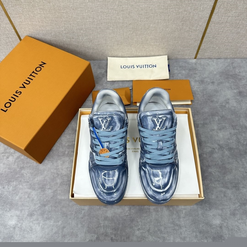 l**is V*t*n sneakers
